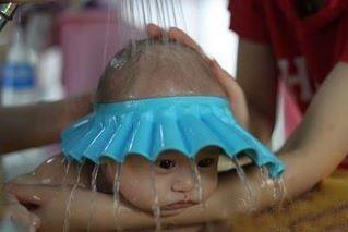 Augenschutz für Baby und Kind b. Duschen