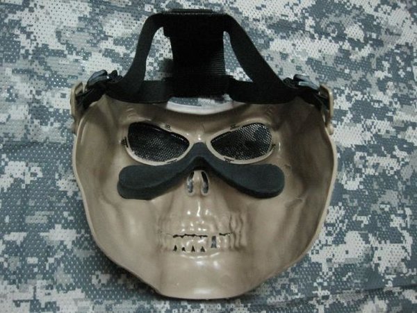 Totenkopf Maske für Fasnacht SAND/DRECK